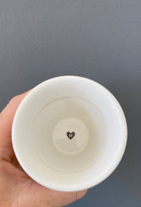 Beker konijnmeisje