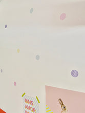 Afbeelding in Gallery-weergave laden, NIEUW Muurstickers &#39;happy dots&#39;
